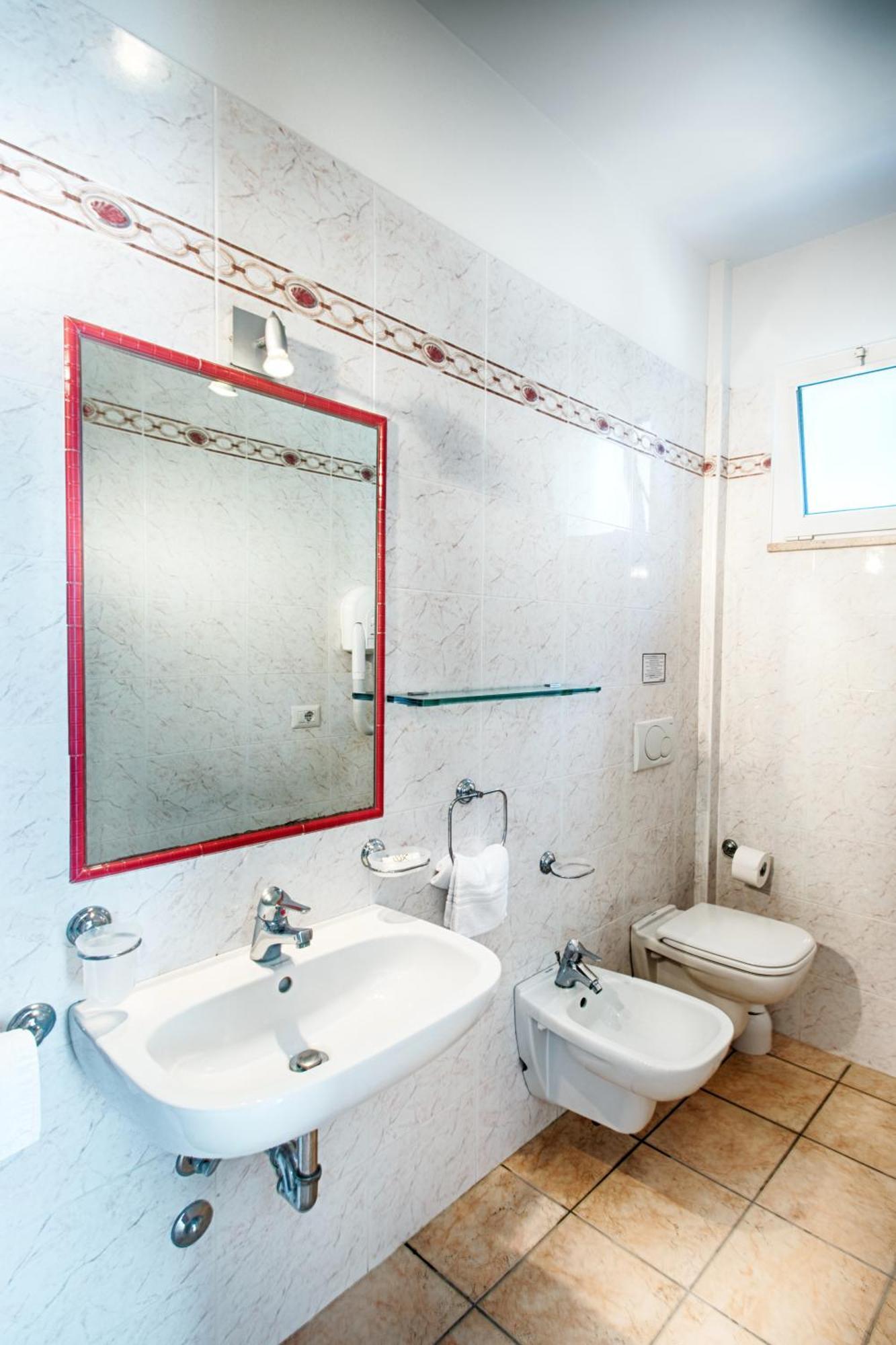Villa Zavatta "B&B - Rooms & Apartments" 벨레지아아지마리나 외부 사진