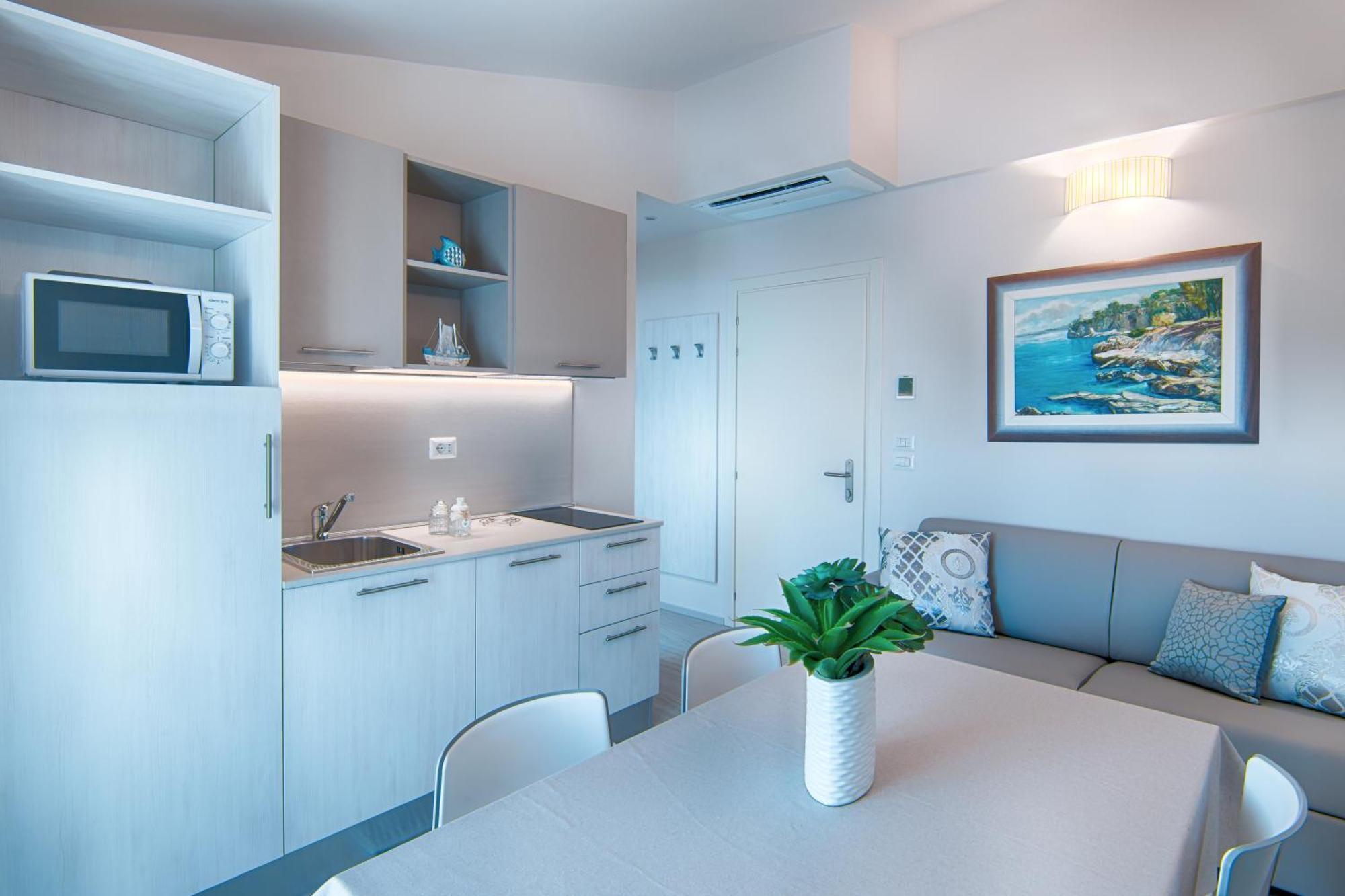 Villa Zavatta "B&B - Rooms & Apartments" 벨레지아아지마리나 외부 사진