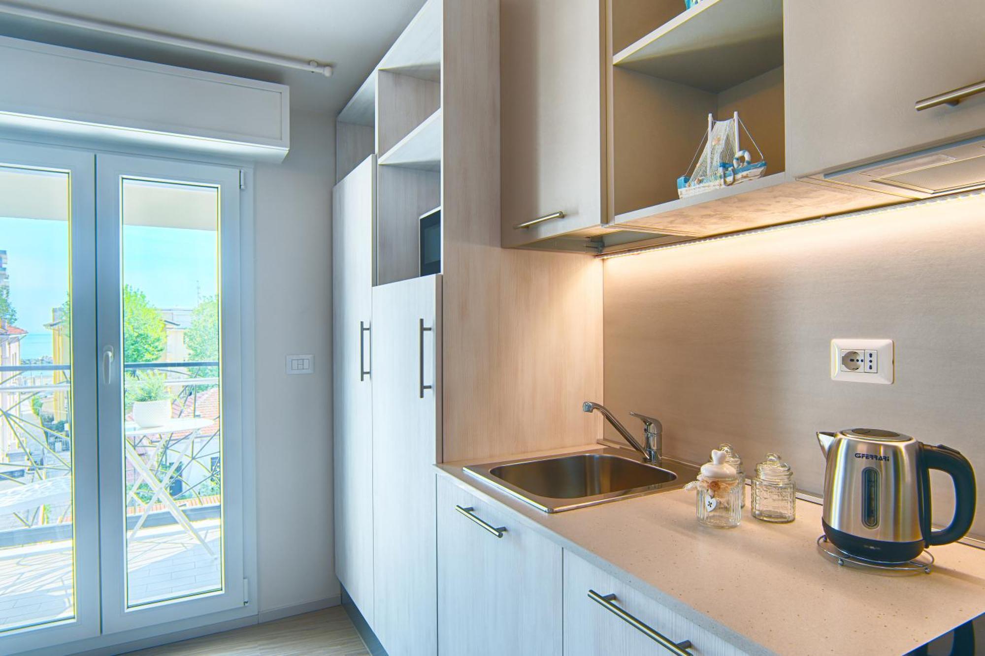 Villa Zavatta "B&B - Rooms & Apartments" 벨레지아아지마리나 외부 사진
