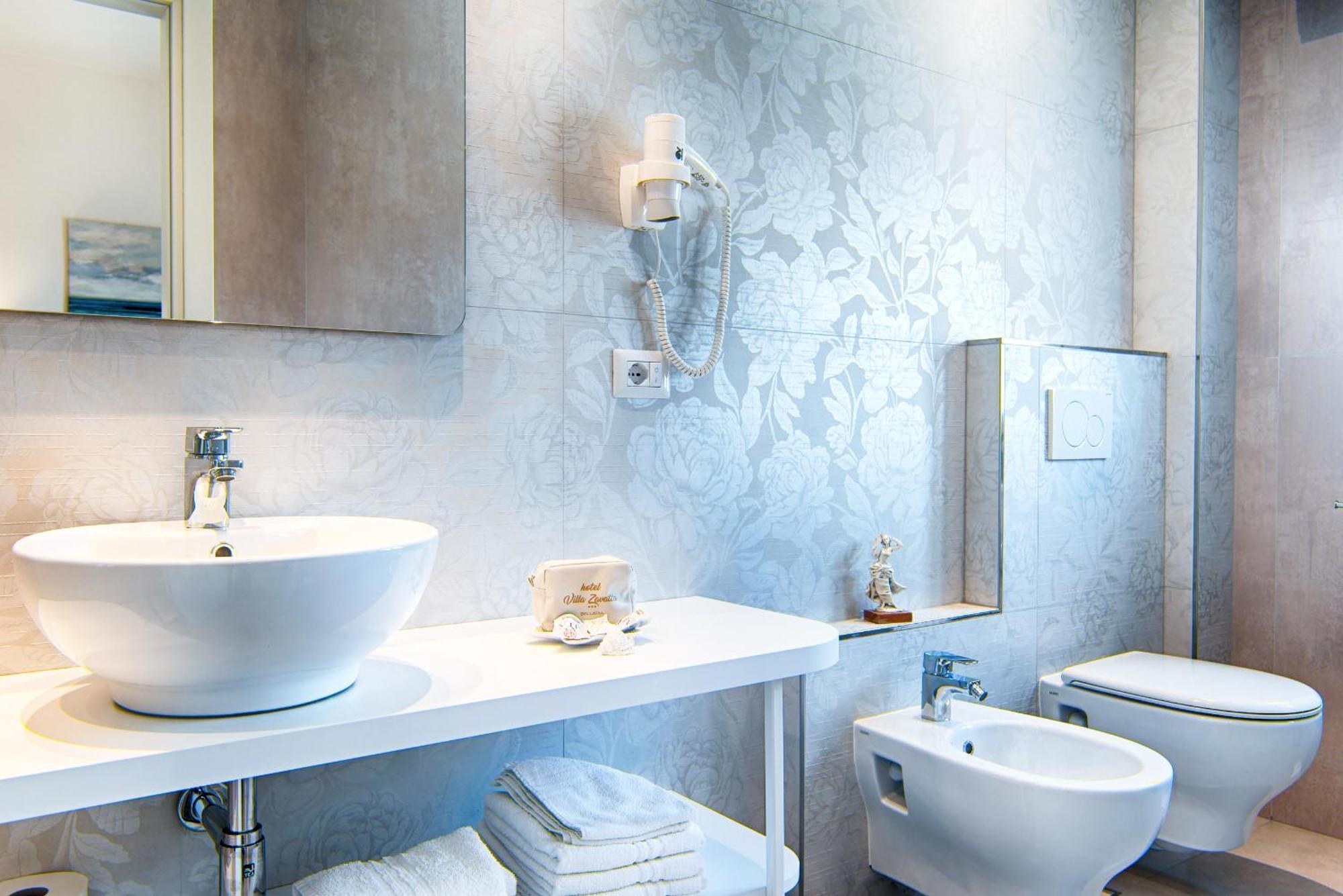 Villa Zavatta "B&B - Rooms & Apartments" 벨레지아아지마리나 외부 사진
